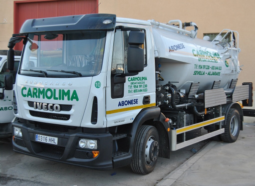 Camión para realizar servicios de Limpieza,mantenimiento y desatasco